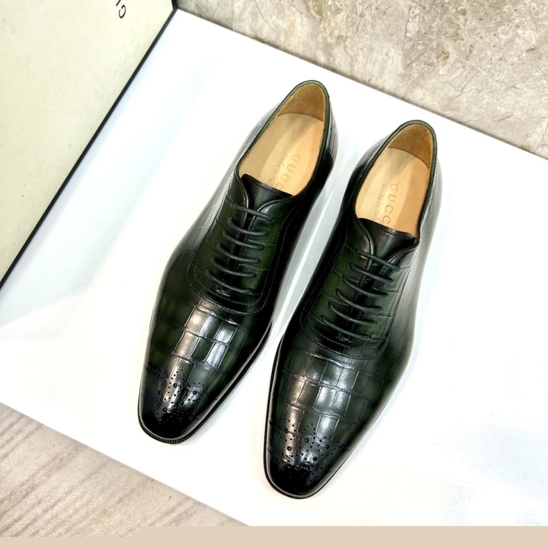 G*u*i leather shoes